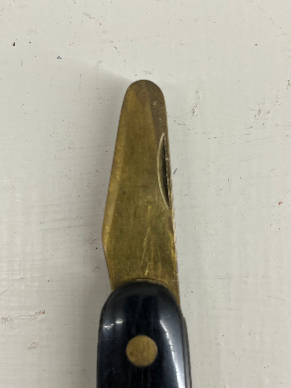 Victoria Budding  Knife